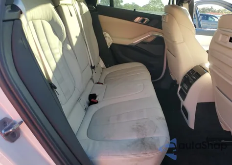 2021 BMW X6 Sdrive 40I z USA, uszkodzony, nr VIN 5UXCY4C05M9F19282